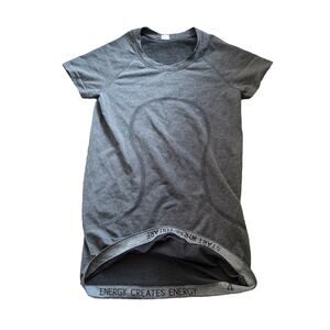 Lululemon Run Swiftly Tech Short Sleeve Shirt Size 4 Gray Stripe Seamless Top